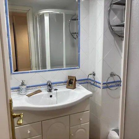 Garden - Center - La Nogalera Апартаменти *