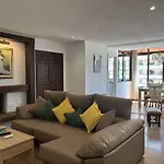 Garden - Center - La Nogalera Апартаменты *